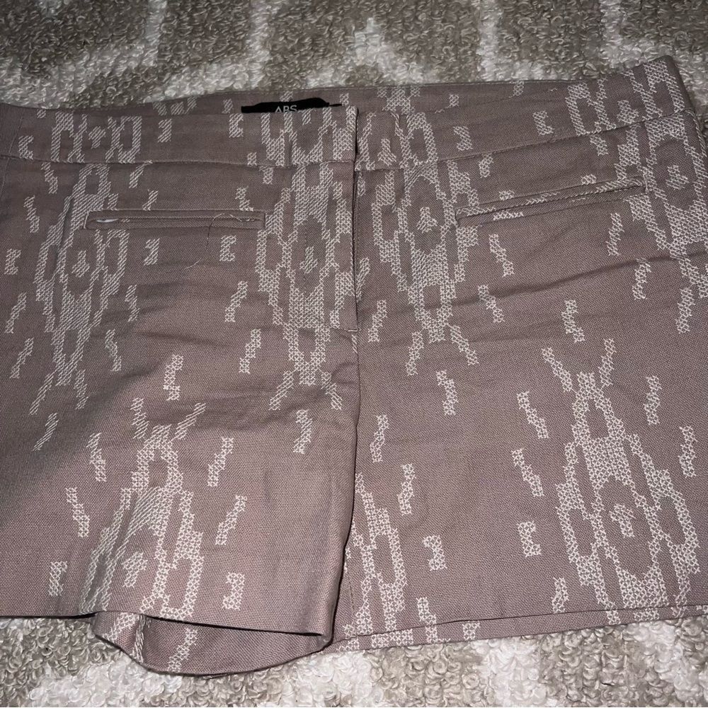 ABS Platinum shorts size 8 - Picture 2 of 3